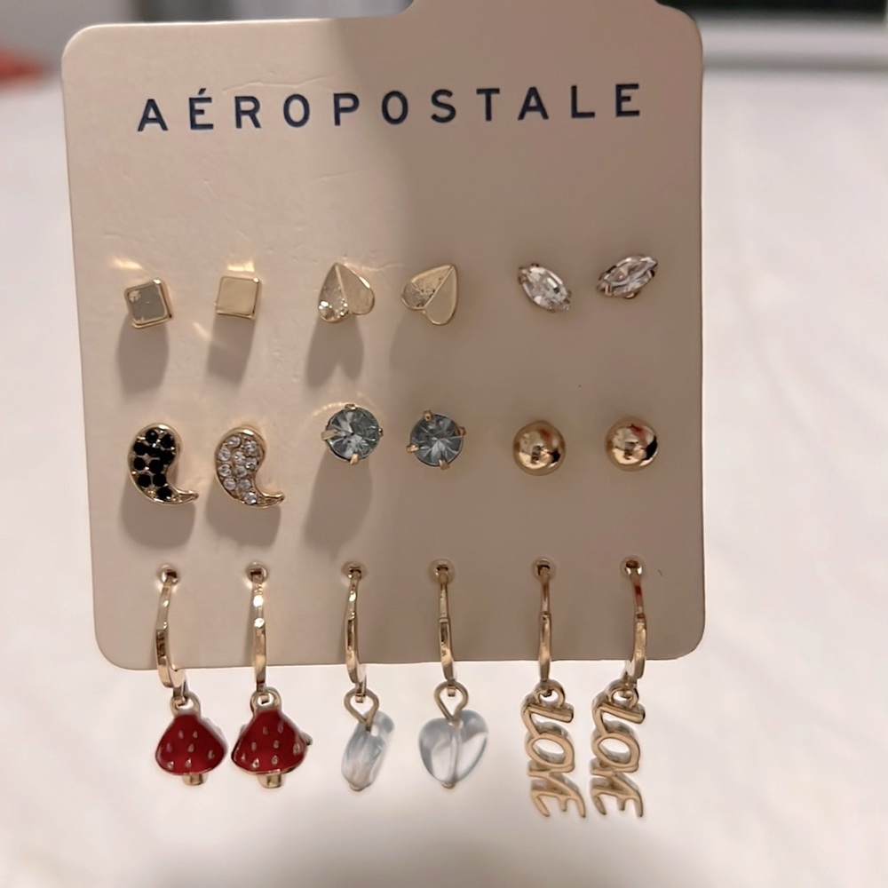 Set of 9 pairs of earrings